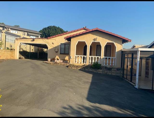 4 BEDROOM HOUSE FOR SALE IN CENTENARY PARK